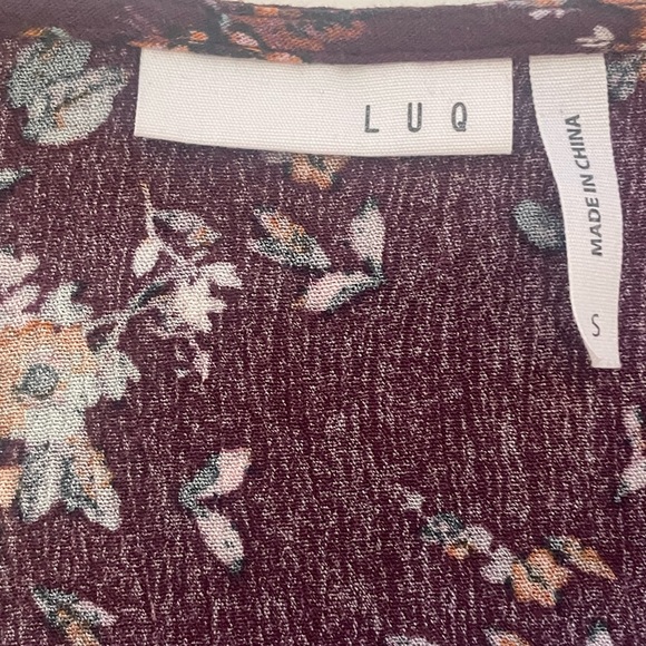 🏷️LUQ Women’s Flowy | Floral Tie Shirt - Picture 4 of 4